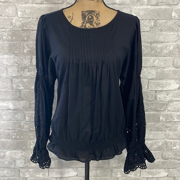 Gap Black Eyelet Sleeve Top - Picture 1 of 6